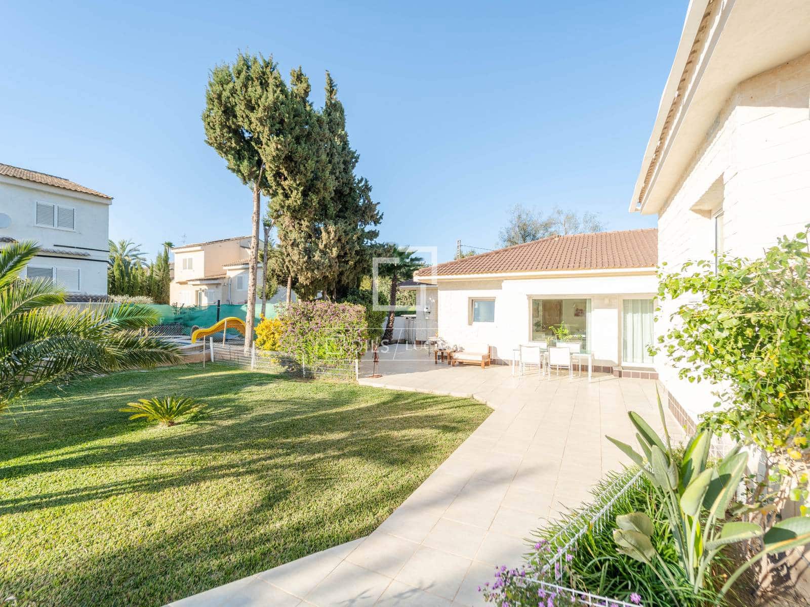 5 sypialnia Willa na sprzedaż w La Pobla de Vallbona z basenem - 925 000 € (Ref: 9739115)