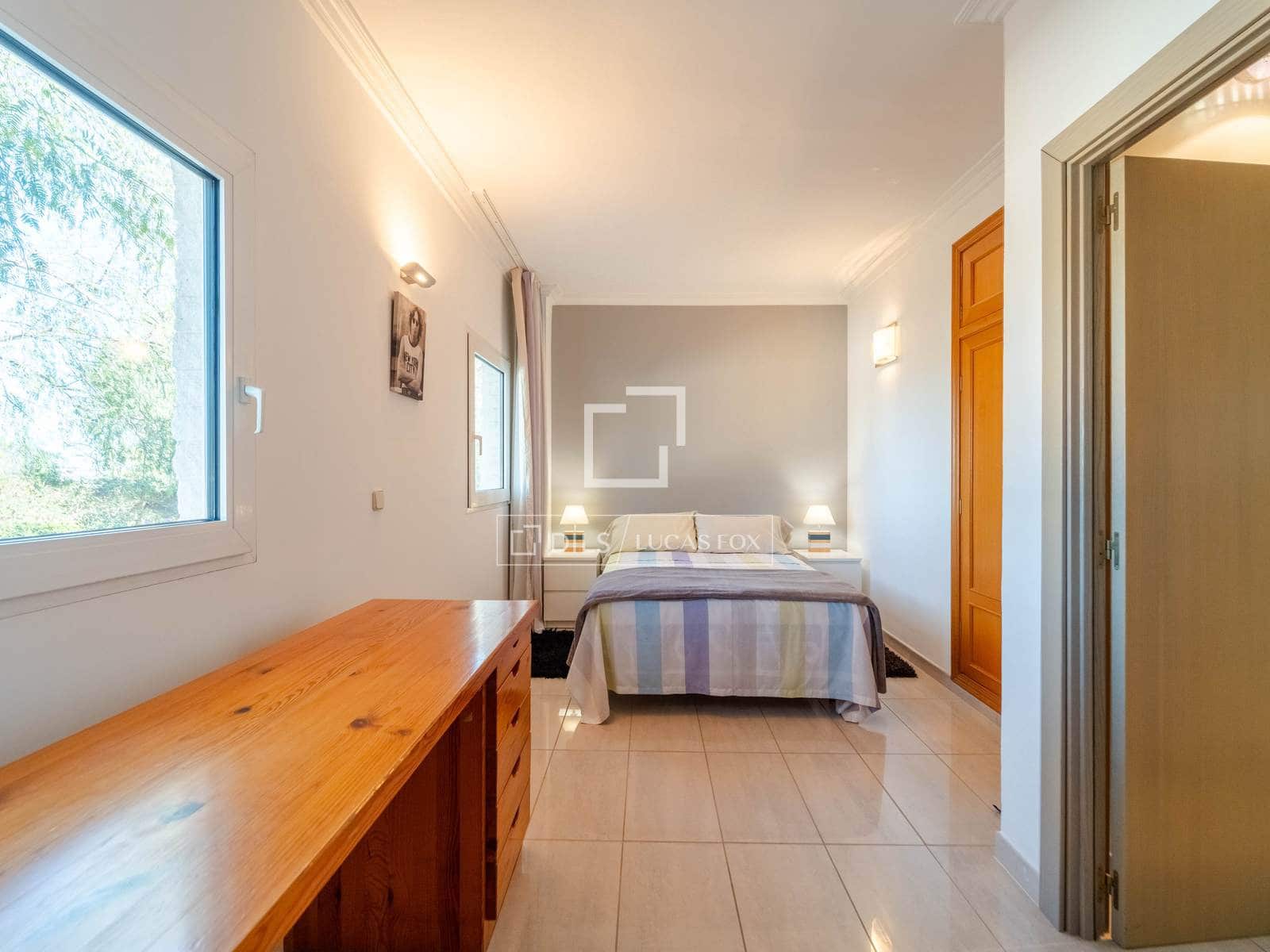 5 sypialnia Willa na sprzedaż w La Pobla de Vallbona z basenem - 925 000 € (Ref: 9739115)