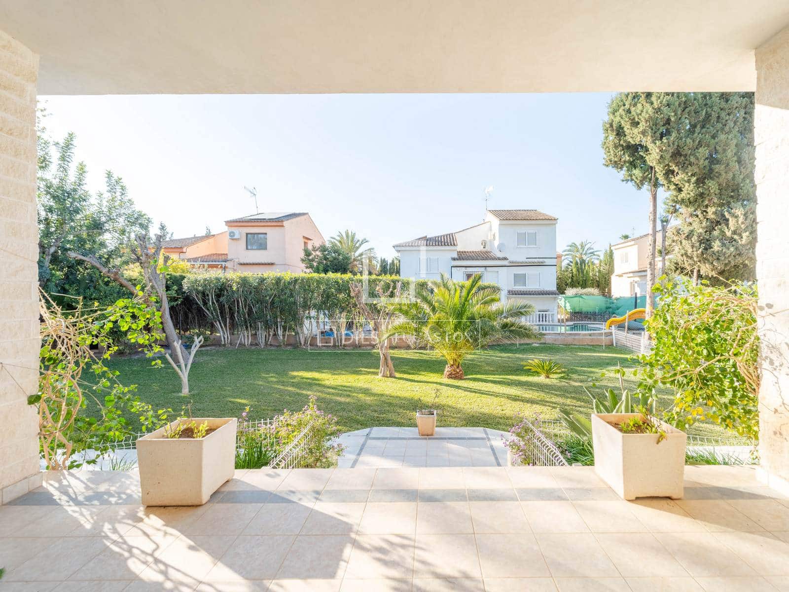 5 sypialnia Willa na sprzedaż w La Pobla de Vallbona z basenem - 925 000 € (Ref: 9739115)