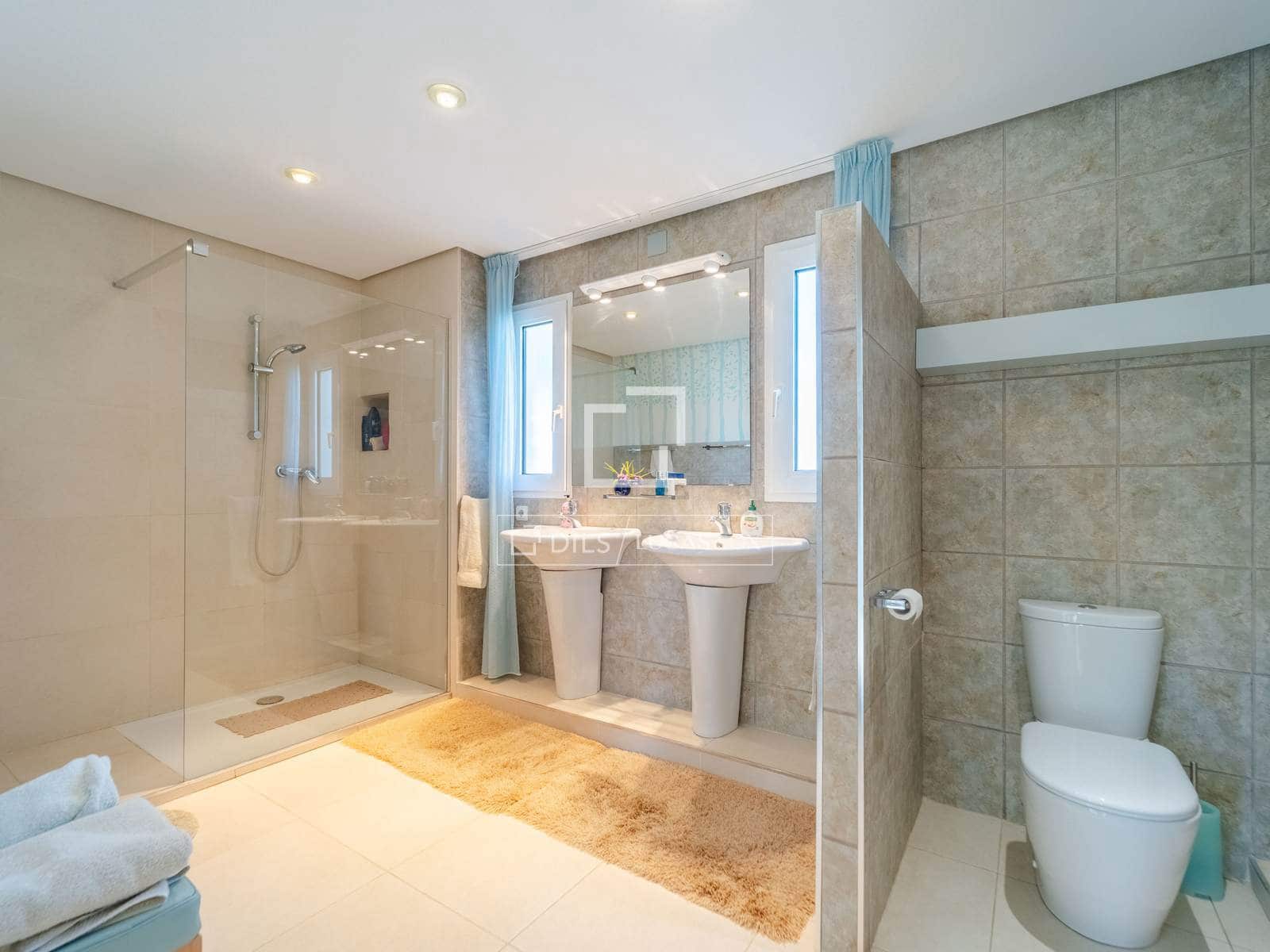 5 sypialnia Willa na sprzedaż w La Pobla de Vallbona z basenem - 925 000 € (Ref: 9739115)