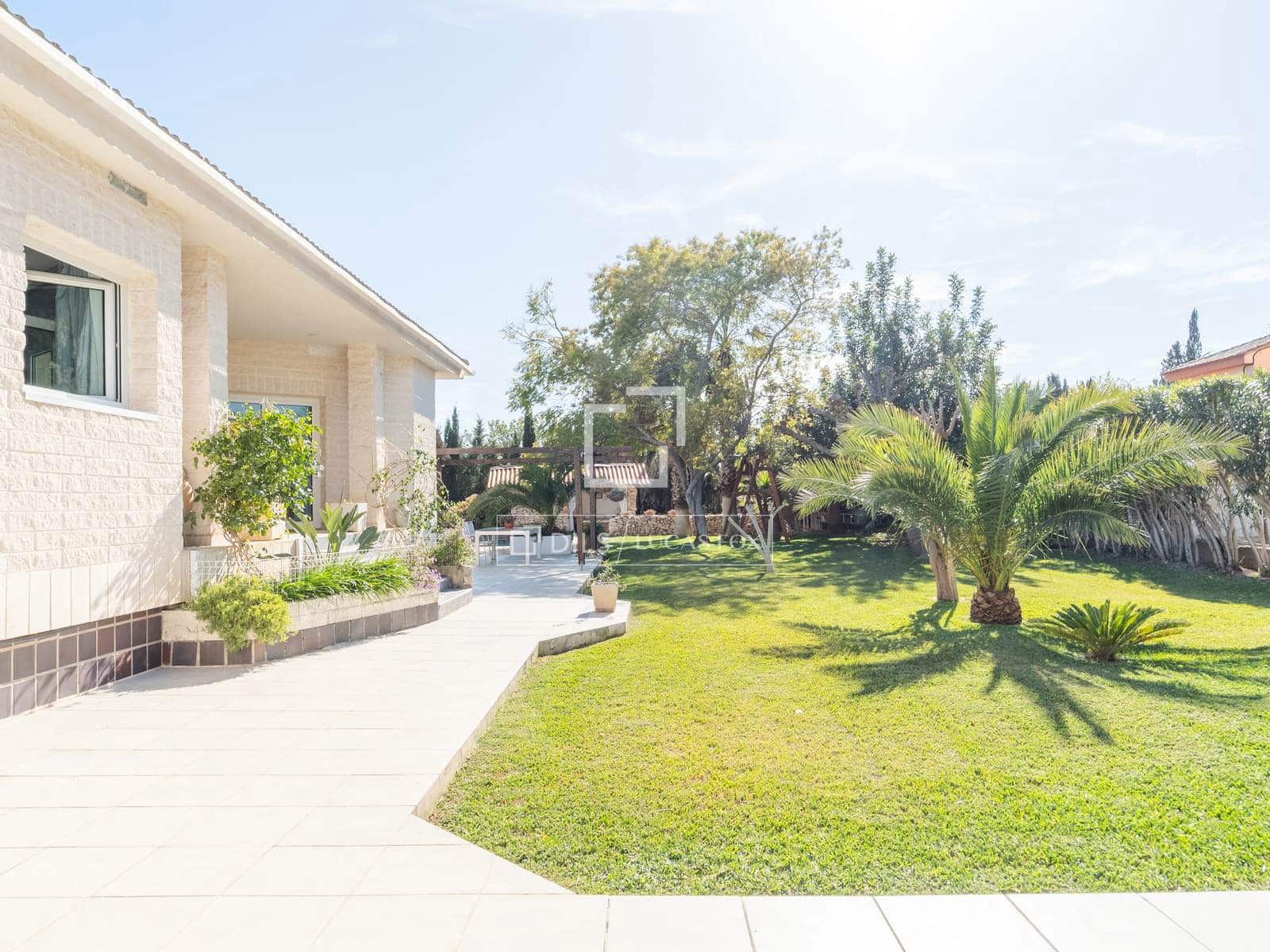 5 sypialnia Willa na sprzedaż w La Pobla de Vallbona z basenem - 925 000 € (Ref: 9739115)