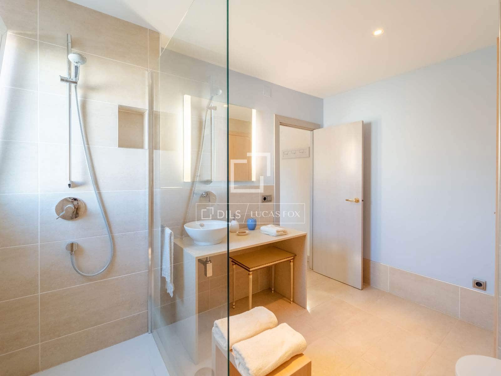 5 sypialnia Willa na sprzedaż w La Pobla de Vallbona z basenem - 925 000 € (Ref: 9739115)