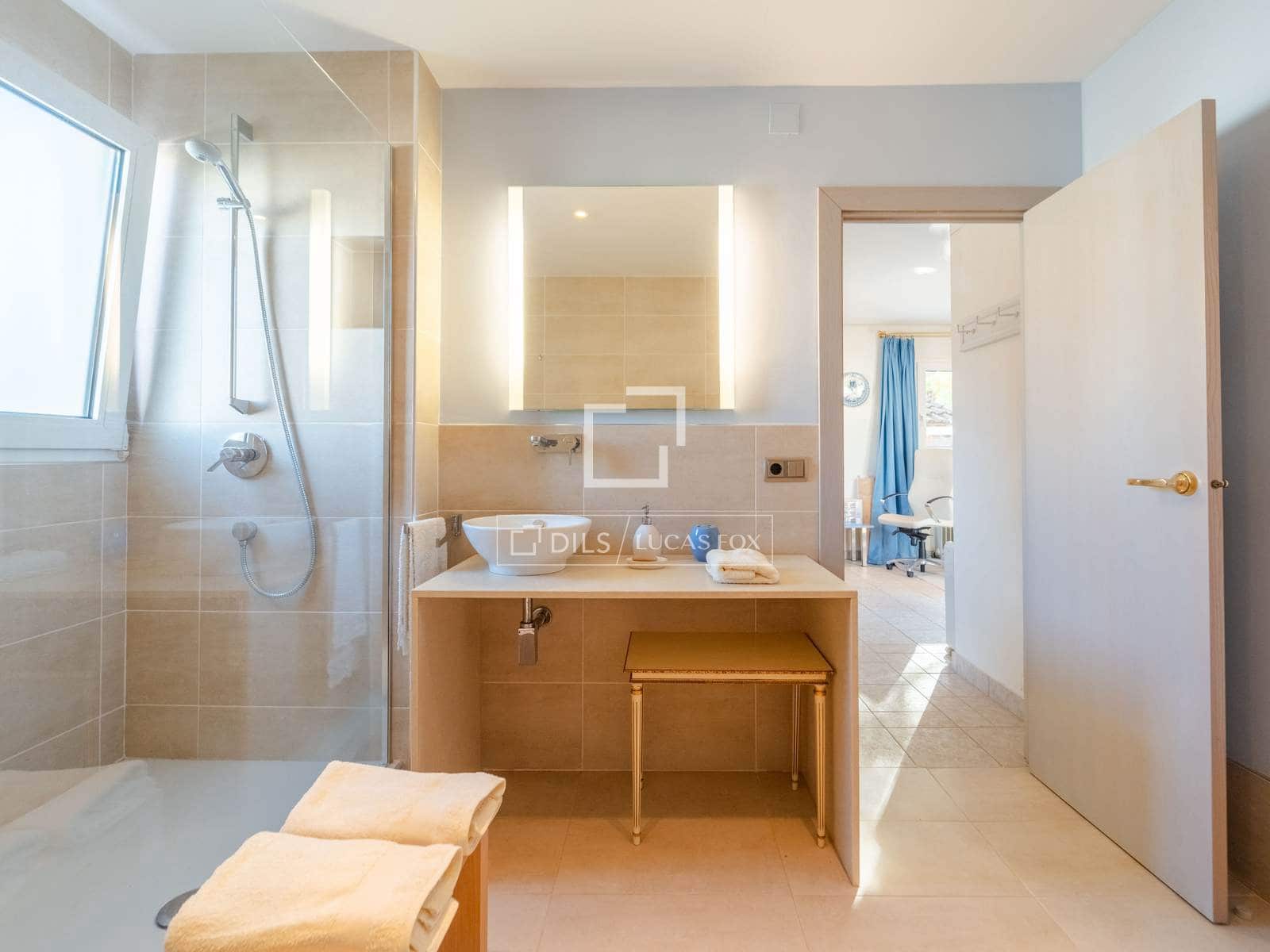 5 sypialnia Willa na sprzedaż w La Pobla de Vallbona z basenem - 925 000 € (Ref: 9739115)