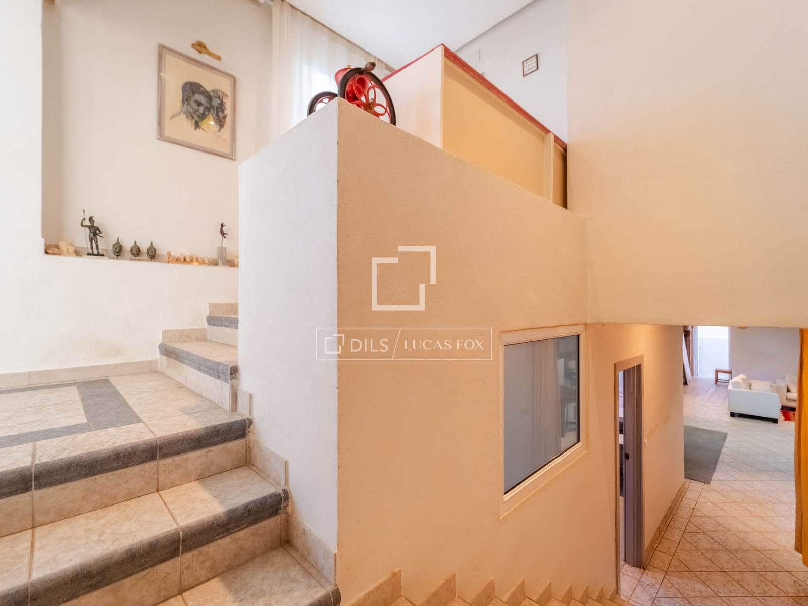 5 sypialnia Willa na sprzedaż w La Pobla de Vallbona z basenem - 925 000 € (Ref: 9739115)