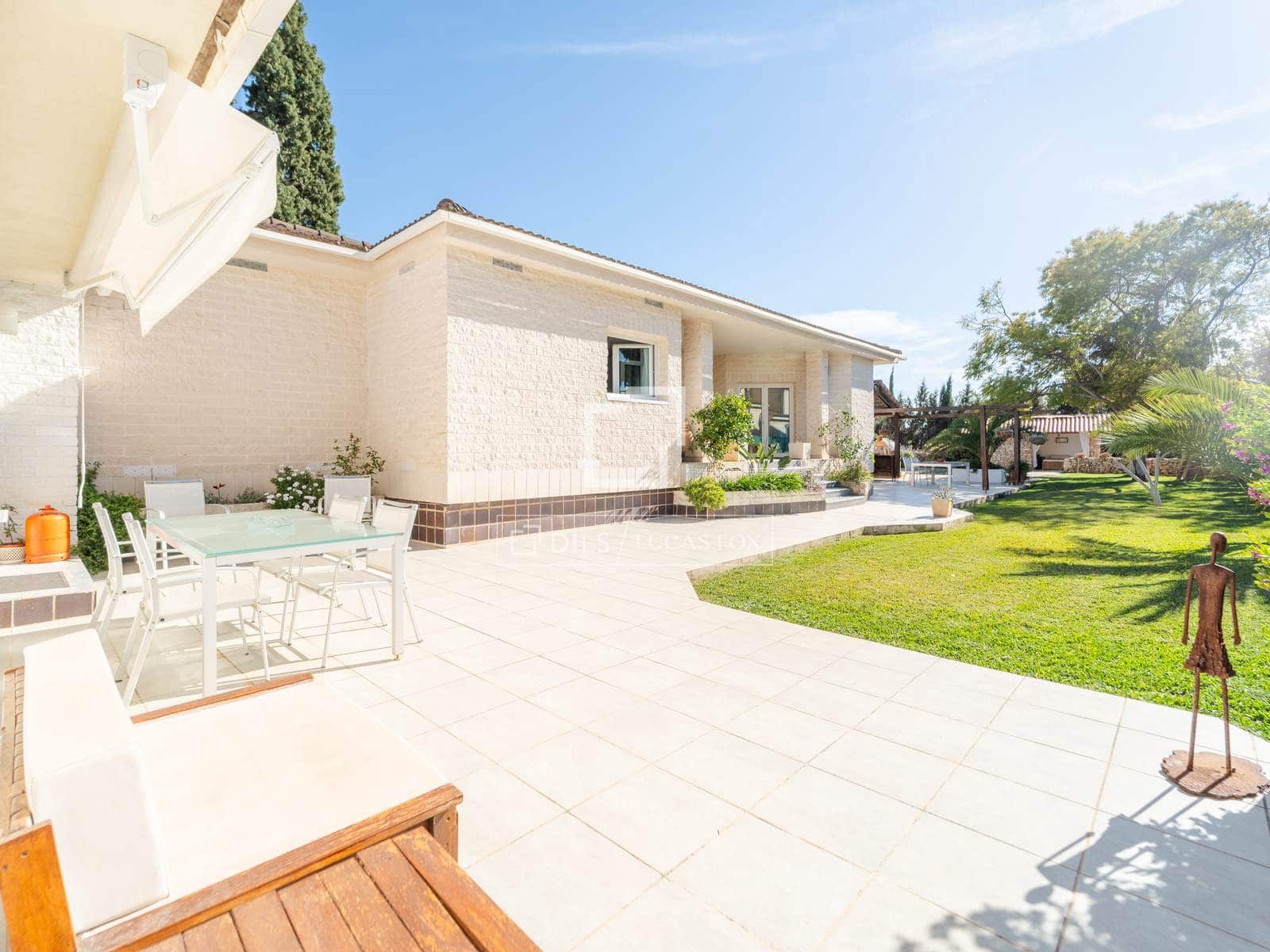 5 sypialnia Willa na sprzedaż w La Pobla de Vallbona z basenem - 925 000 € (Ref: 9739115)