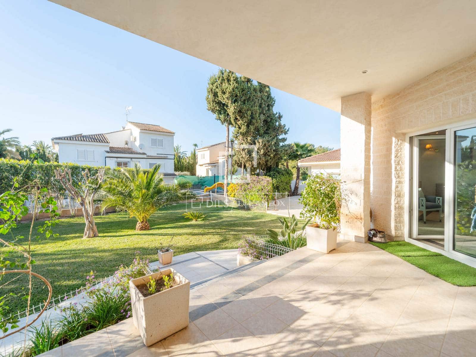 5 sypialnia Willa na sprzedaż w La Pobla de Vallbona z basenem - 925 000 € (Ref: 9739115)