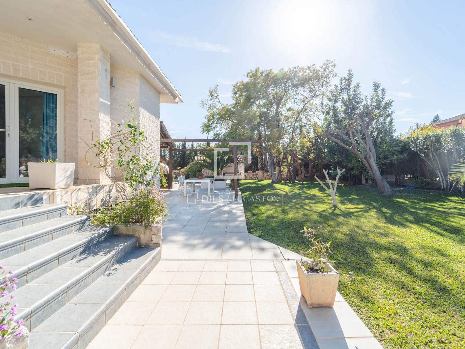 5 sypialnia Willa na sprzedaż w La Pobla de Vallbona z basenem - 925 000 € (Ref: 9739115)