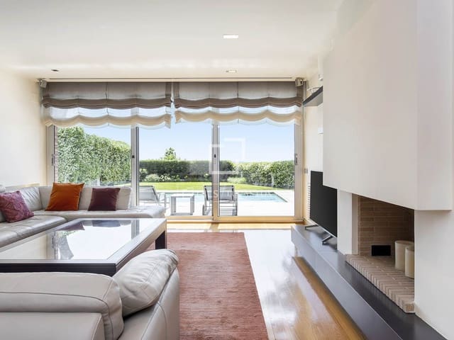 Chalet de 6 habitaciones en Barcelona ciudad en alquiler con piscina garaje - 9.900 € (Ref: 9739239)