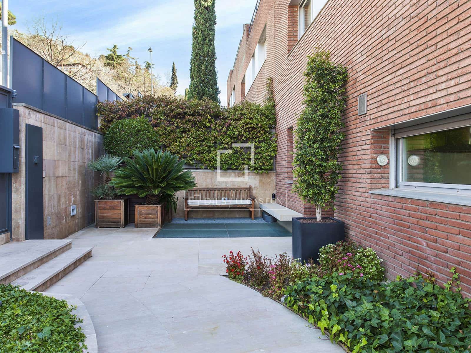 6 slaapkamer Villa te huur in Barcelona stad met zwembad garage - € 9.900 (Ref: 9739239)