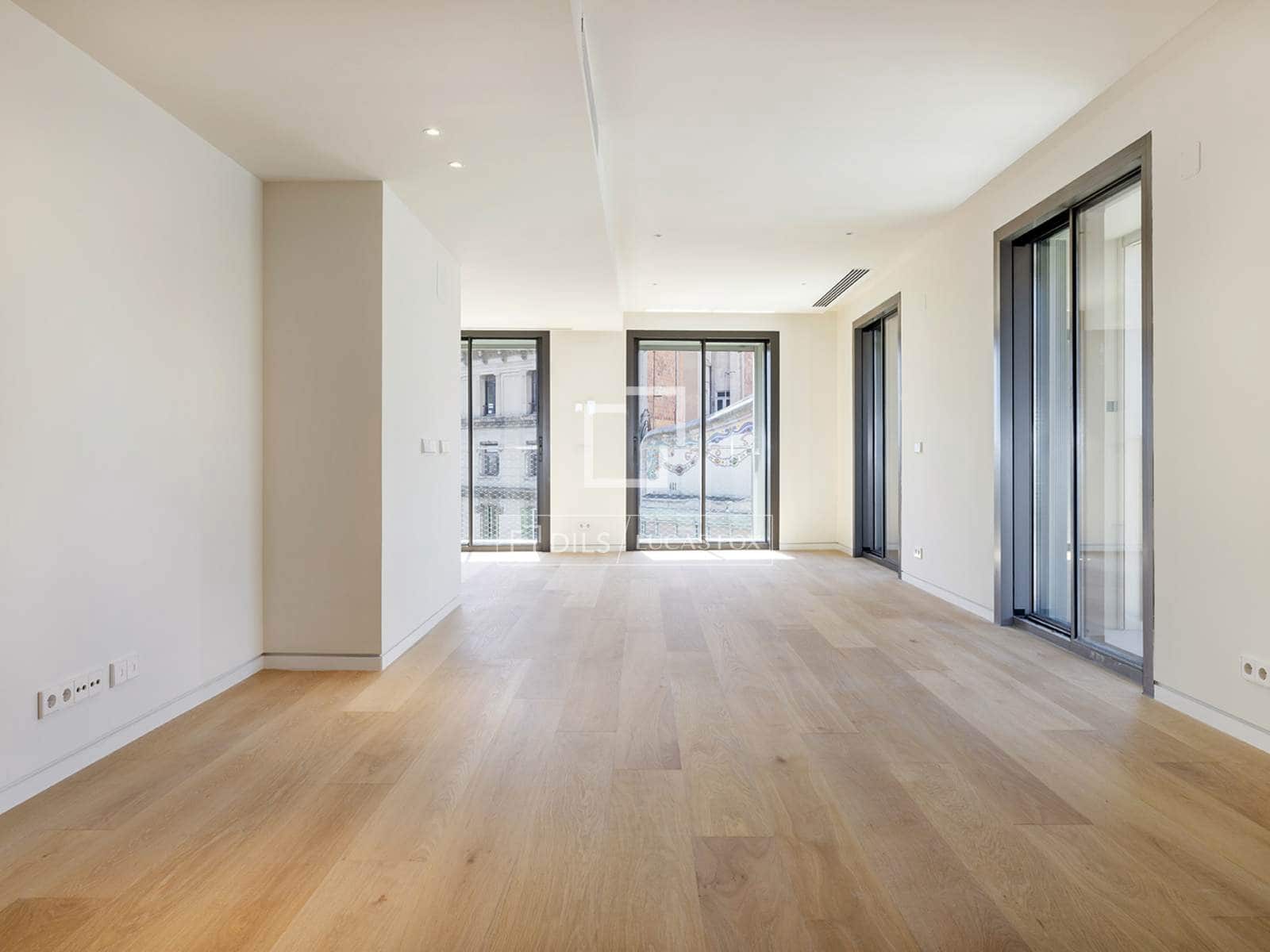 Ático de 3 habitaciones en Barcelona ciudad en venta con piscina garaje - 12.000.000 € (Ref: 9739240)