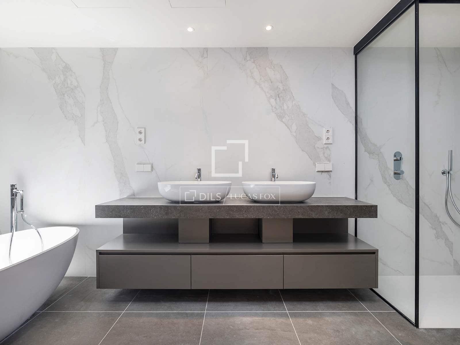 Ático de 3 habitaciones en Barcelona ciudad en venta con piscina garaje - 12.000.000 € (Ref: 9739240)