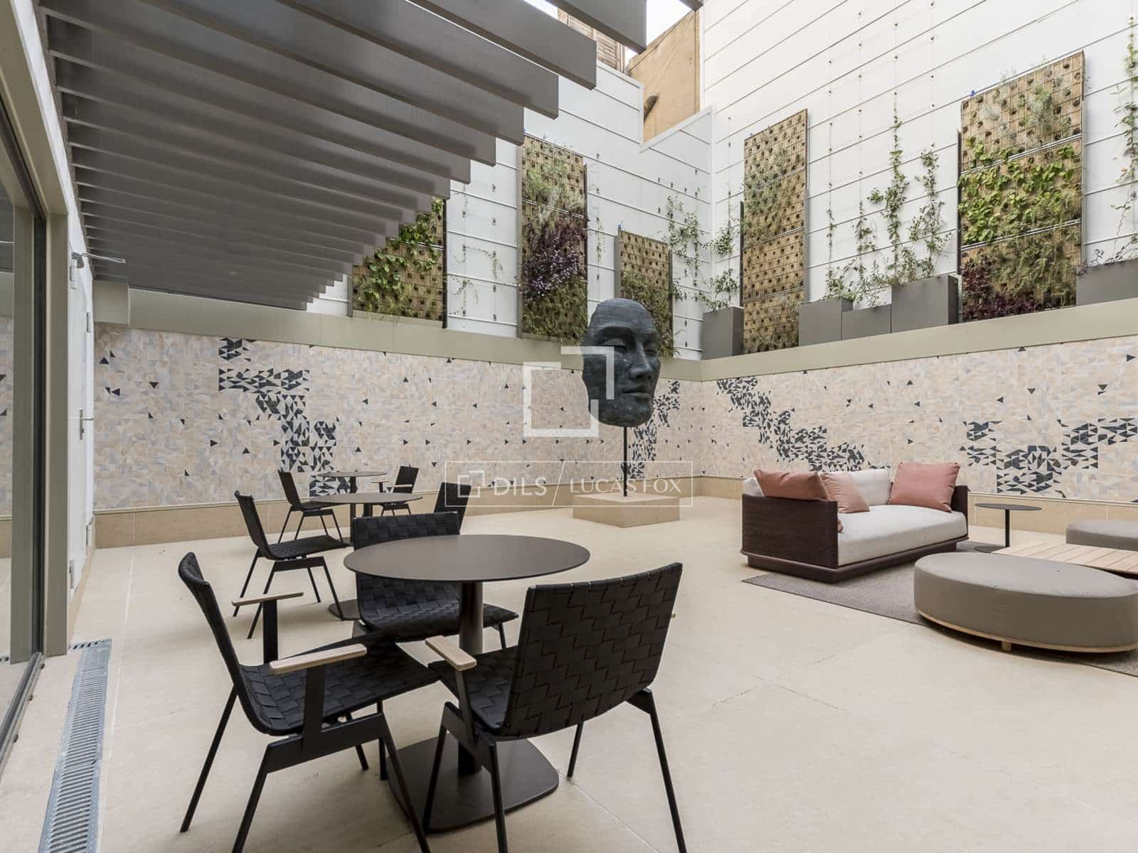3 soveværelse Lejlighed til salg i Barcelona by med swimmingpool garage - € 4.500.000 (Ref: 9739241)