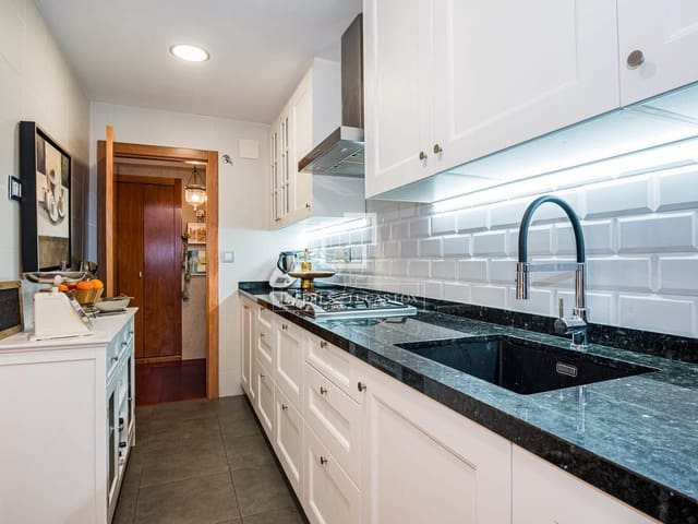 Apartamento de 3 habitaciones en Sant Cugat del Vallès en venta con piscina garaje - 595.000 € (Ref: 9740071)