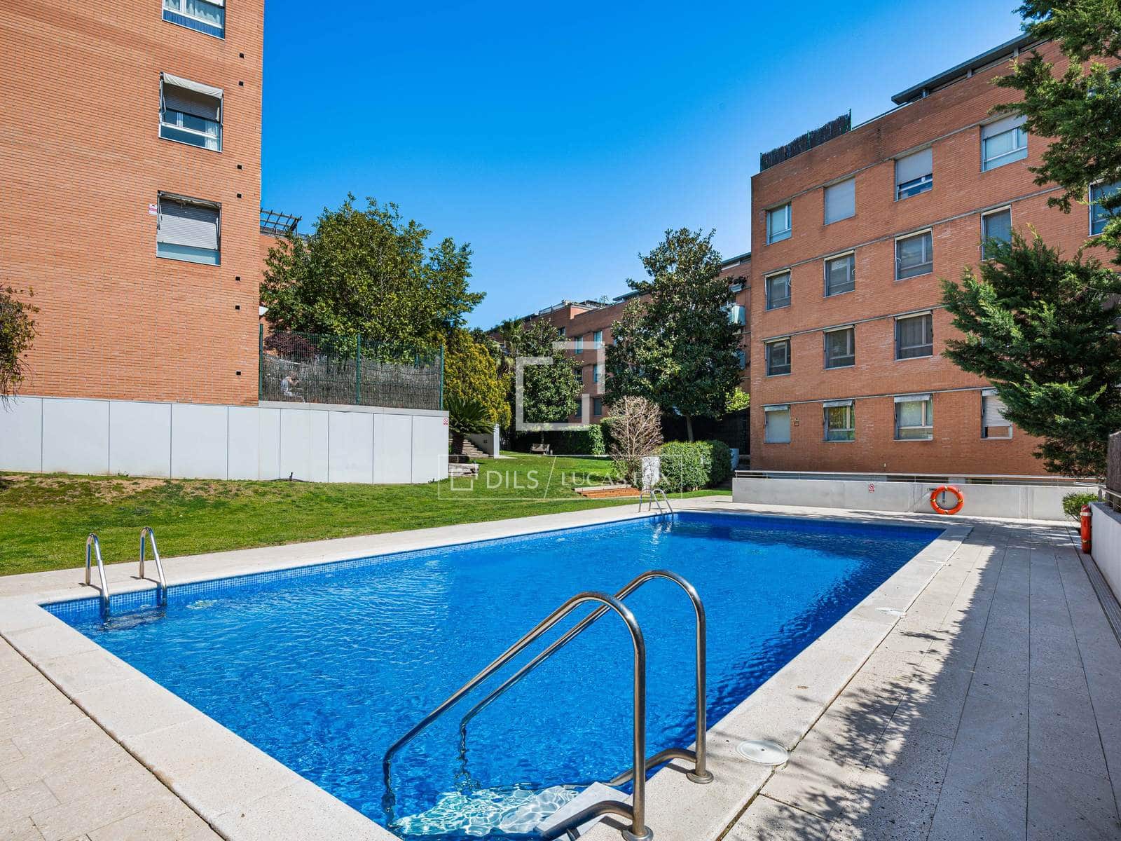 Apartamento de 3 habitaciones en Sant Cugat del Vallès en venta con piscina garaje - 595.000 € (Ref: 9740071)