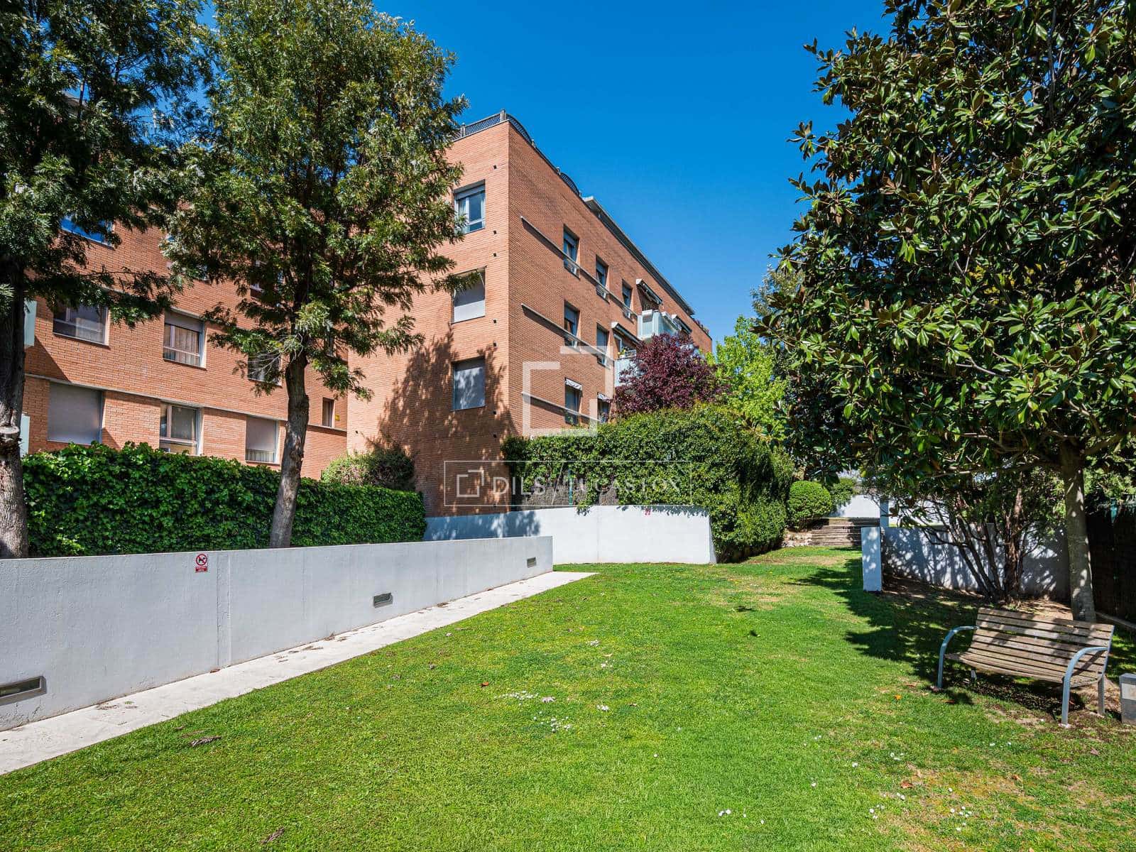 Apartamento de 3 habitaciones en Sant Cugat del Vallès en venta con piscina garaje - 595.000 € (Ref: 9740071)
