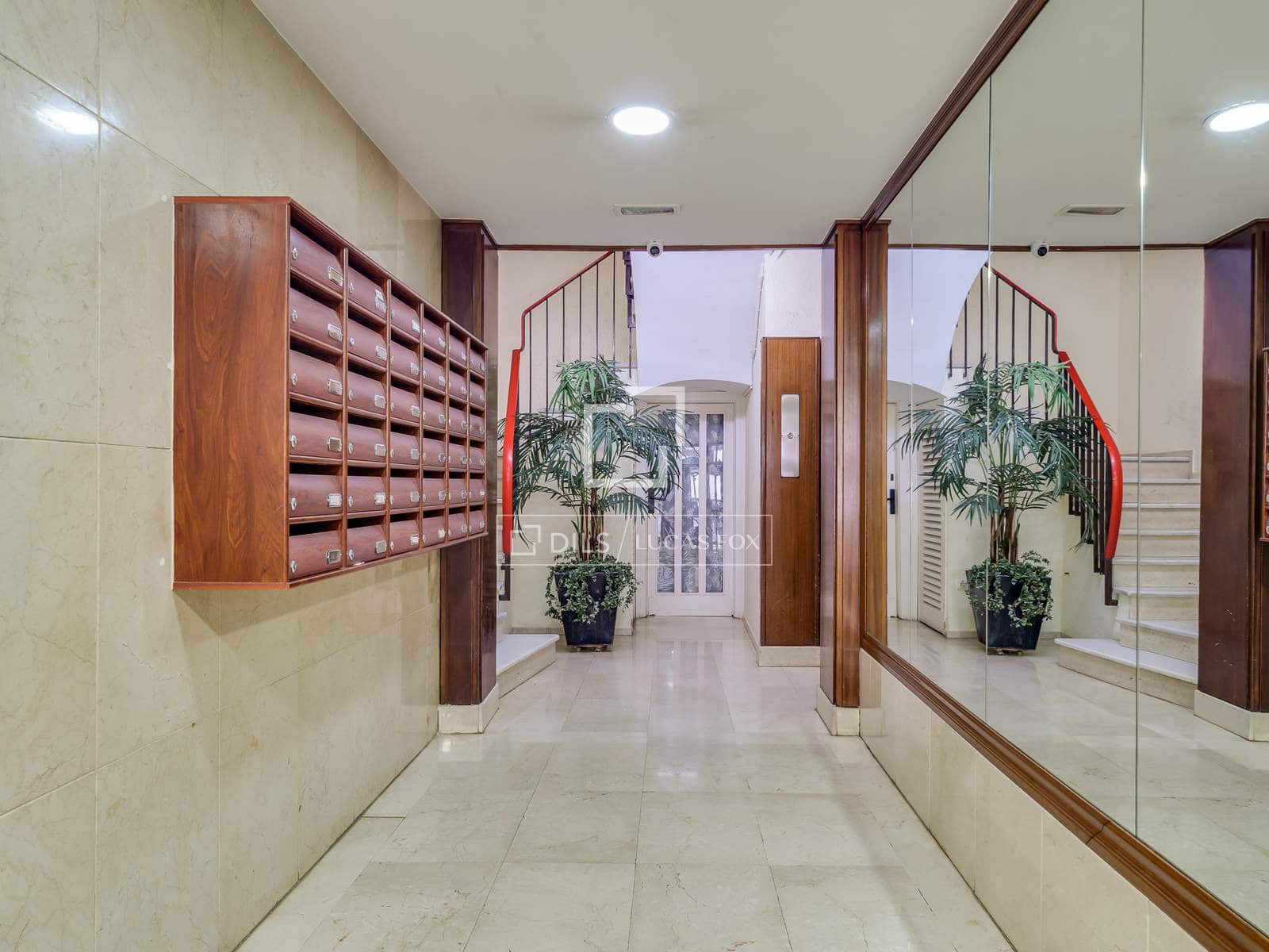 Apartamento de 2 habitaciones en Barcelona ciudad en venta - 696.000 € (Ref: 9740187)