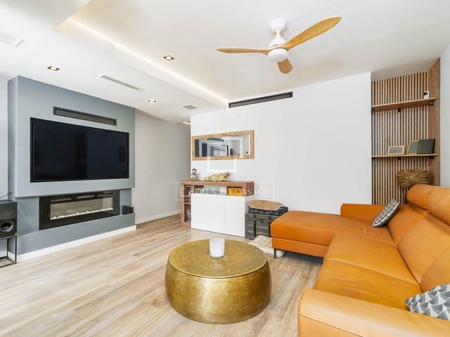 2 soveværelse Lejlighed til salg i Barcelona by - € 685.000 (Ref: 9740187)