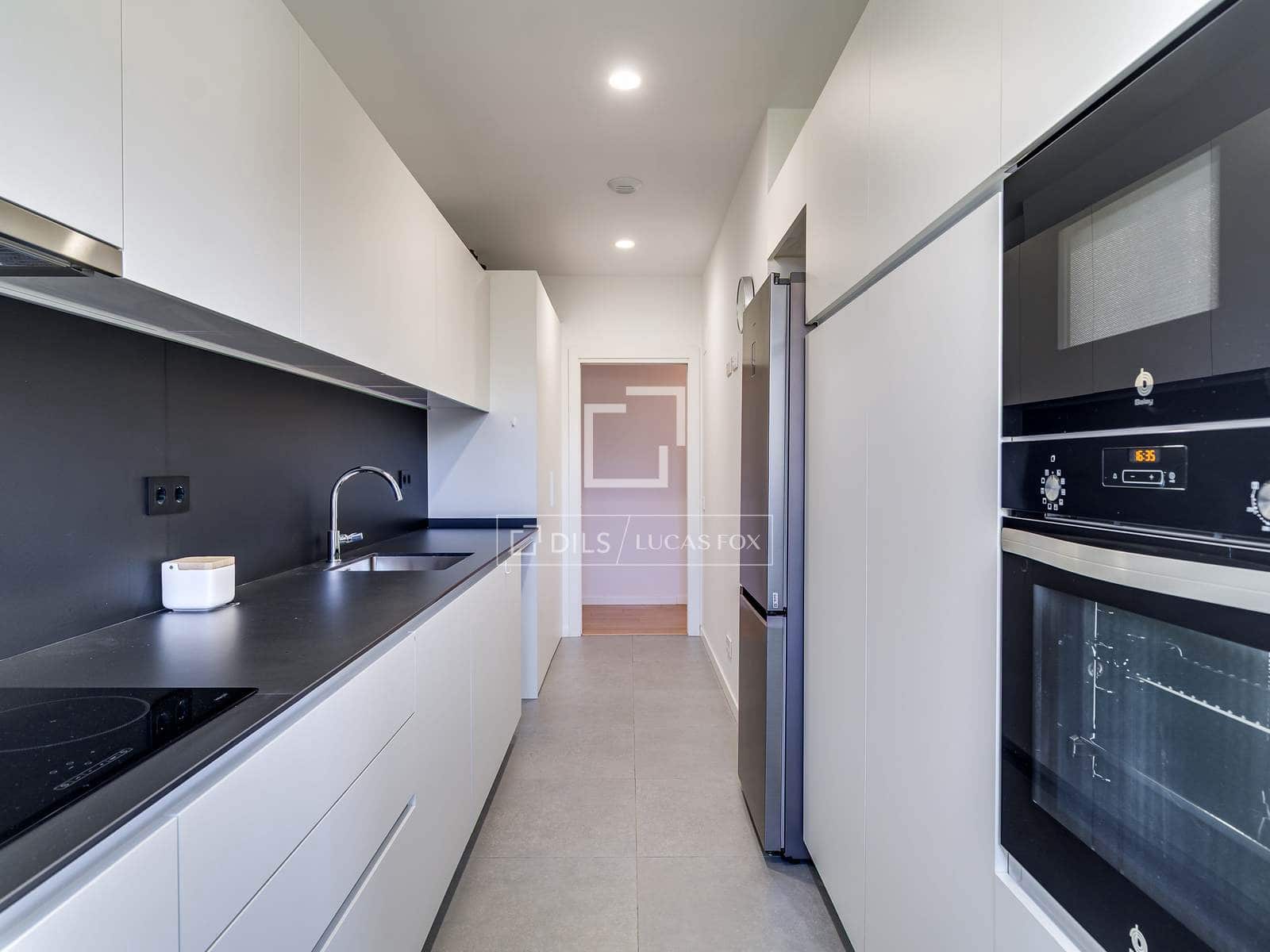 Apartamento de 3 habitaciones en L'Hospitalet de Llobregat en venta con piscina garaje - 455.000 € (Ref: 9740459)