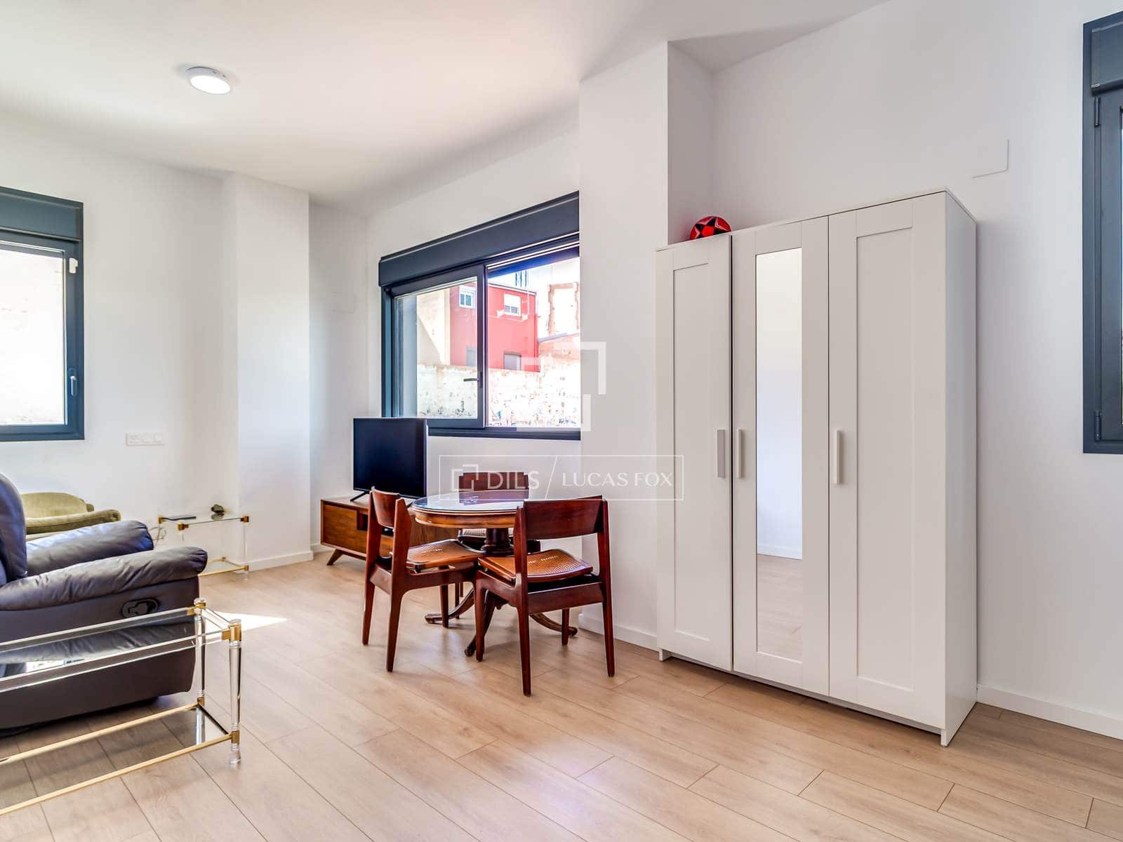 Apartamento de 3 habitaciones en L'Hospitalet de Llobregat en venta con piscina garaje - 455.000 € (Ref: 9740459)