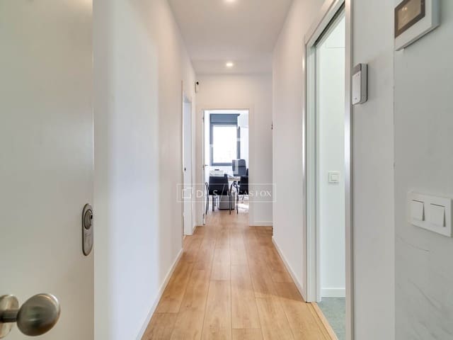 Apartamento de 3 habitaciones en L'Hospitalet de Llobregat en venta con piscina garaje - 455.000 € (Ref: 9740459)