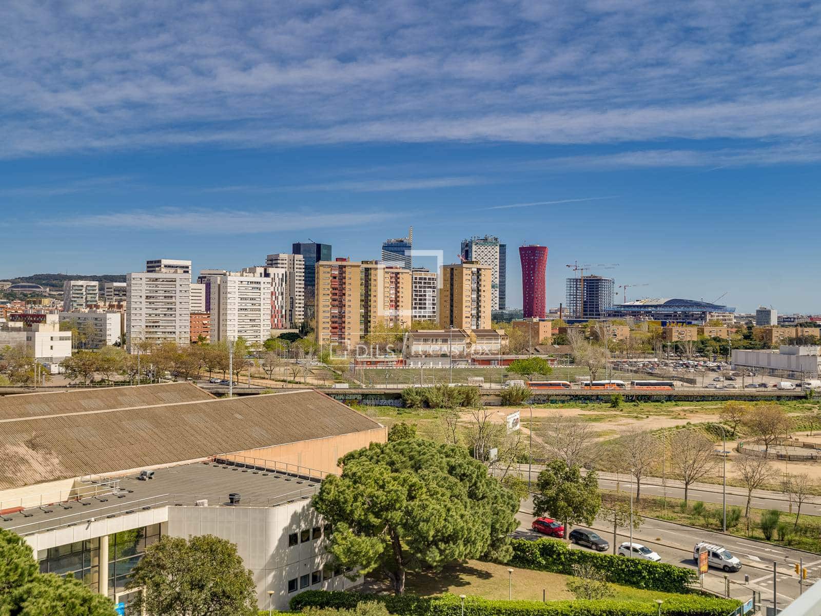 Apartamento de 3 habitaciones en L'Hospitalet de Llobregat en venta con piscina garaje - 455.000 € (Ref: 9740459)