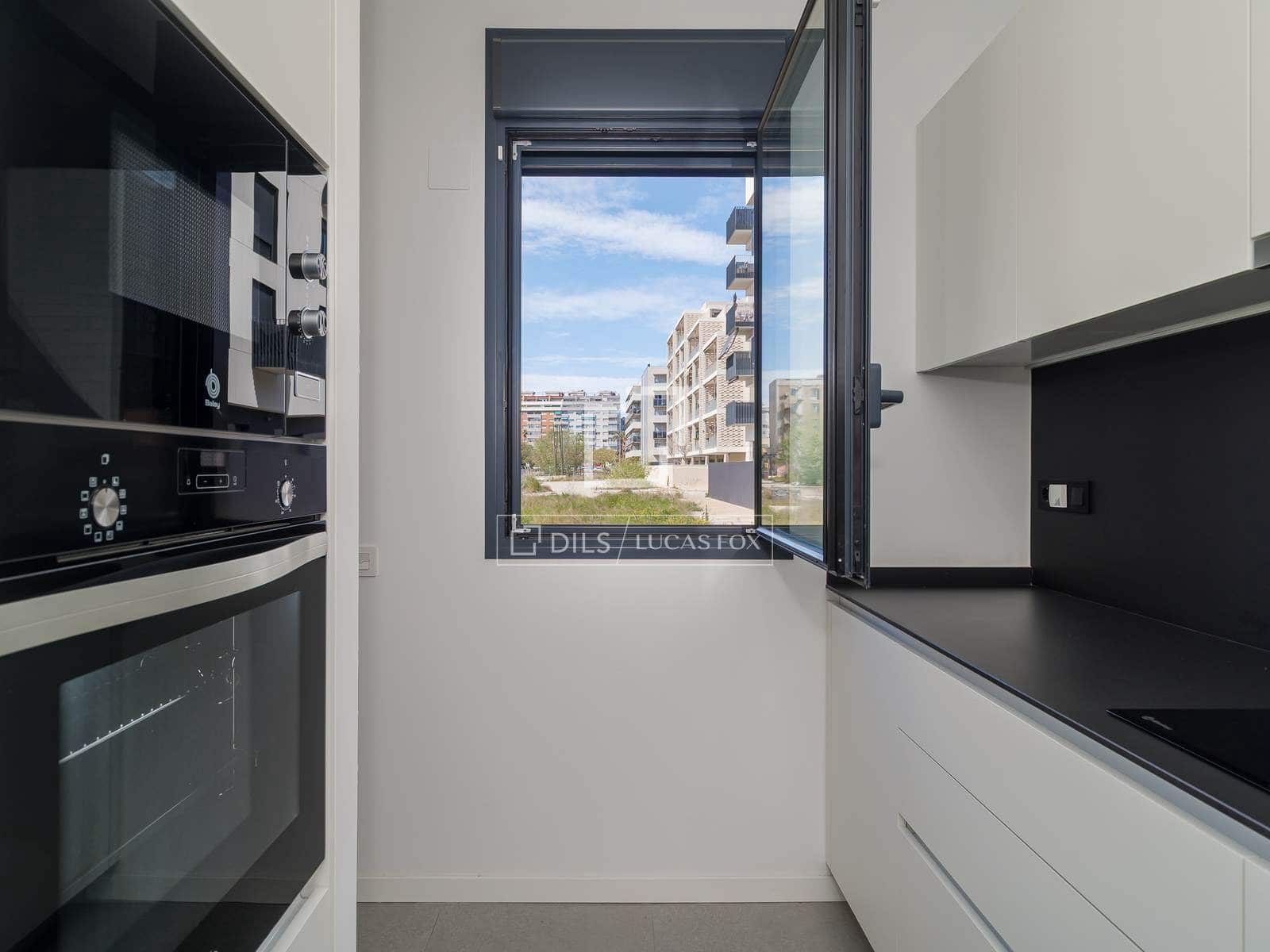 Apartamento de 3 habitaciones en L'Hospitalet de Llobregat en venta con piscina garaje - 455.000 € (Ref: 9740459)