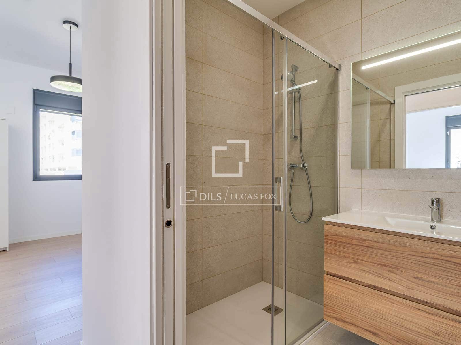 Apartamento de 3 habitaciones en L'Hospitalet de Llobregat en venta con piscina garaje - 455.000 € (Ref: 9740459)