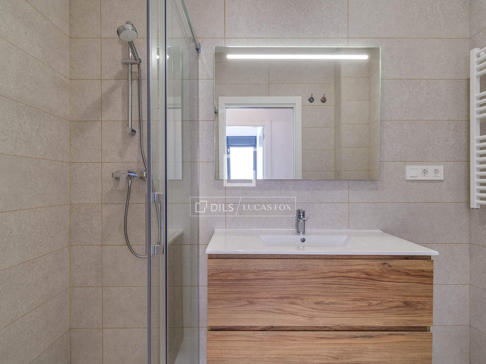 Apartamento de 3 habitaciones en L'Hospitalet de Llobregat en venta con piscina garaje - 455.000 € (Ref: 9740459)