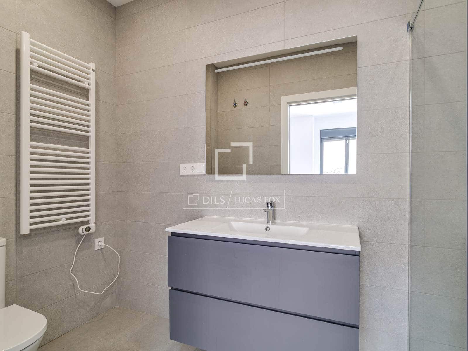 Apartamento de 3 habitaciones en L'Hospitalet de Llobregat en venta con piscina garaje - 455.000 € (Ref: 9740459)