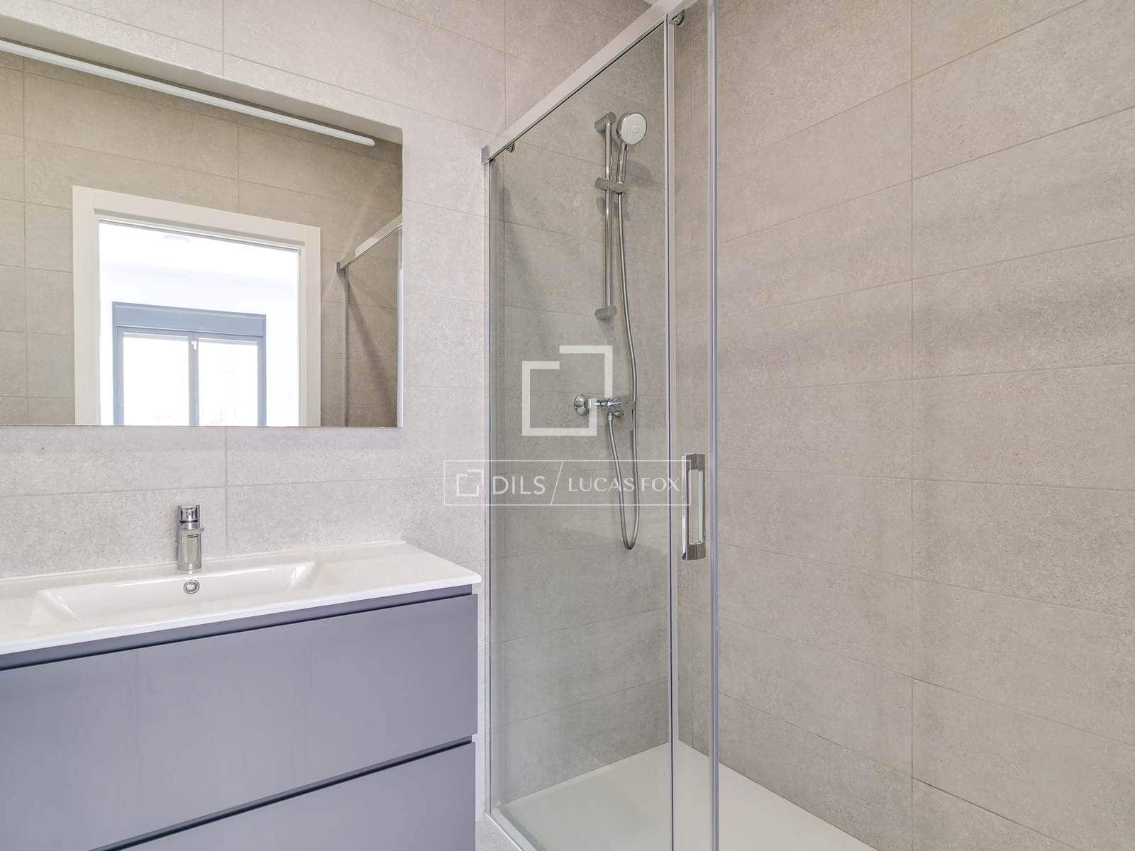 Apartamento de 3 habitaciones en L'Hospitalet de Llobregat en venta con piscina garaje - 455.000 € (Ref: 9740459)