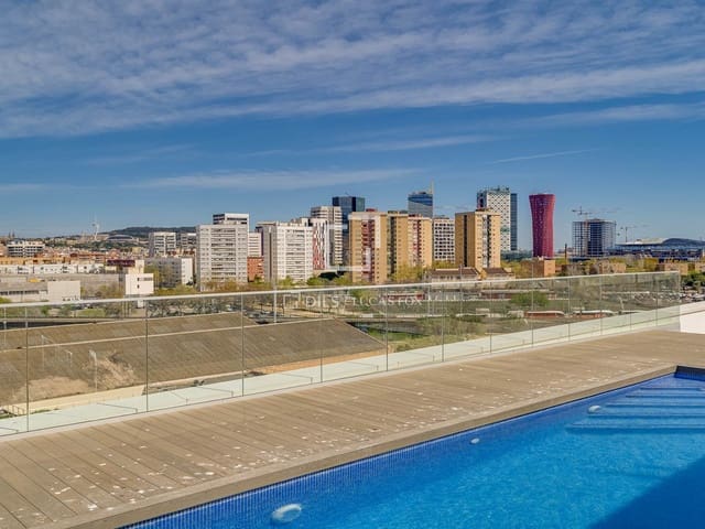 Apartamento de 3 habitaciones en L'Hospitalet de Llobregat en venta con piscina garaje - 455.000 € (Ref: 9740459)