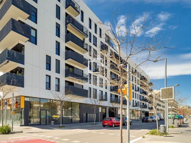 Apartamento de 3 habitaciones en L'Hospitalet de Llobregat en venta con piscina garaje - 455.000 € (Ref: 9740459)