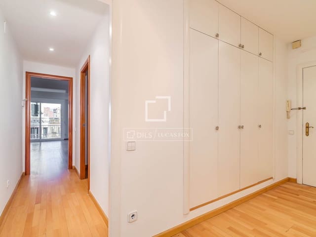 3 makuuhuone Huoneisto myytävänä paikassa Barcelona kaupunki - 820 000 € (Ref: 9740460)