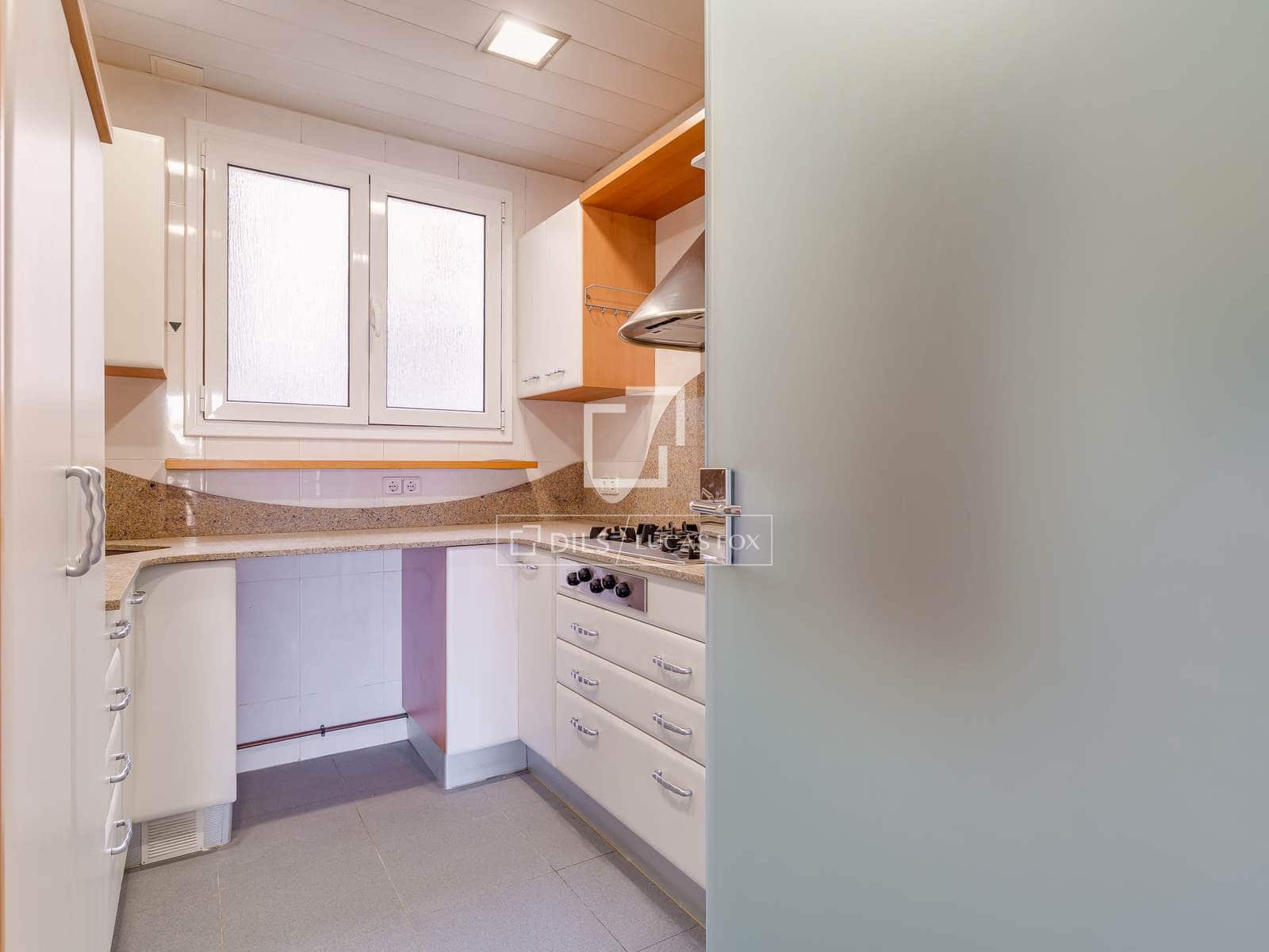 3 makuuhuone Huoneisto myytävänä paikassa Barcelona kaupunki - 820 000 € (Ref: 9740460)