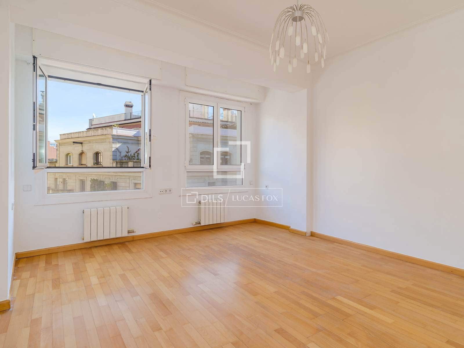 3 makuuhuone Huoneisto myytävänä paikassa Barcelona kaupunki - 820 000 € (Ref: 9740460)