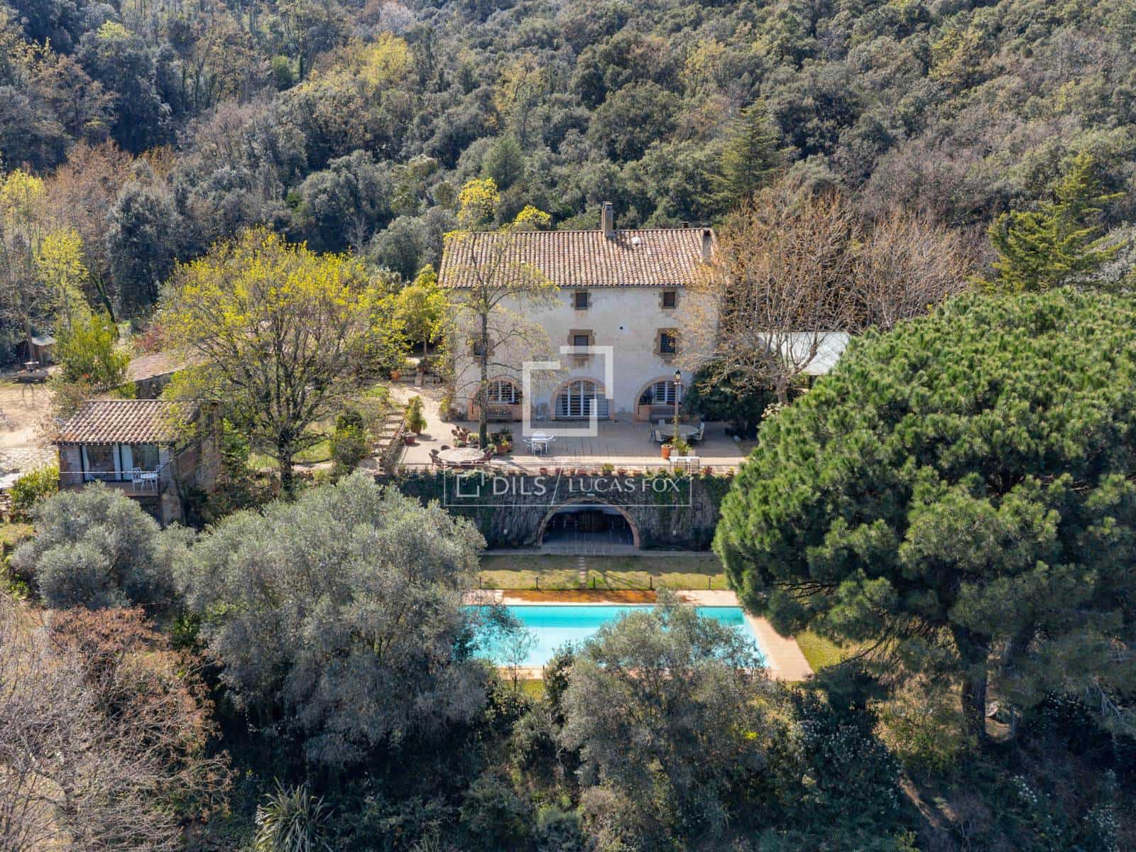 12 soverom Finca/Herregård til salgs i Angles med svømmebasseng garasje - € 1 500 000 (Ref: 9743030)