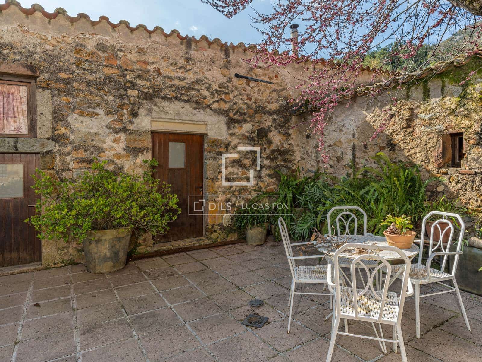 12 soverom Finca/Herregård til salgs i Angles med svømmebasseng garasje - € 1 500 000 (Ref: 9743030)