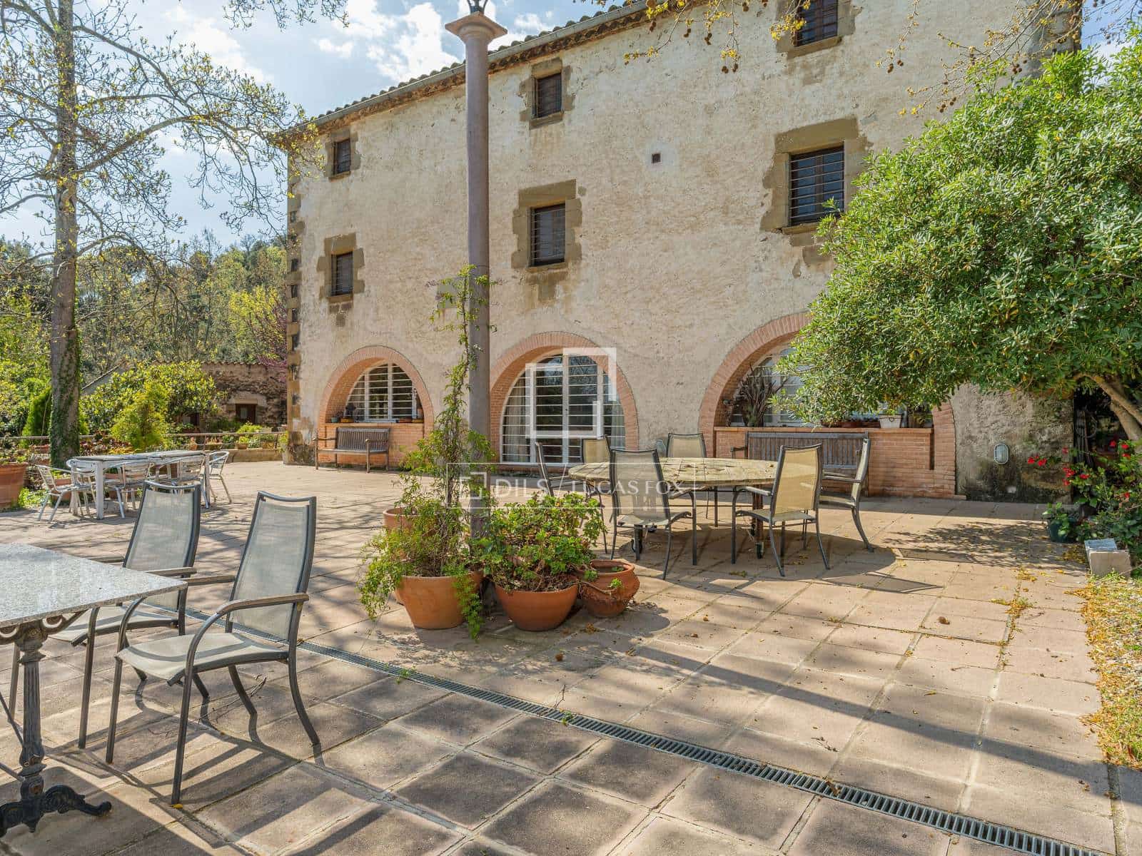 12 soverom Finca/Herregård til salgs i Angles med svømmebasseng garasje - € 1 500 000 (Ref: 9743030)