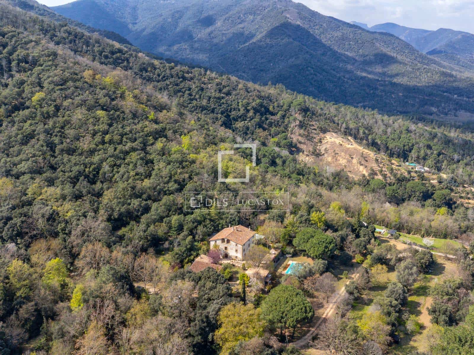 12 soverom Finca/Herregård til salgs i Angles med svømmebasseng garasje - € 1 500 000 (Ref: 9743030)