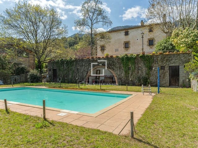 12 soveværelse Finca/Landehus til salg i Anglès med swimmingpool garage - € 1.500.000 (Ref: 9743030)
