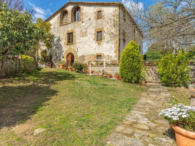 12 soveværelse Finca/Landehus til salg i Anglès med swimmingpool garage - € 1.500.000 (Ref: 9743030)