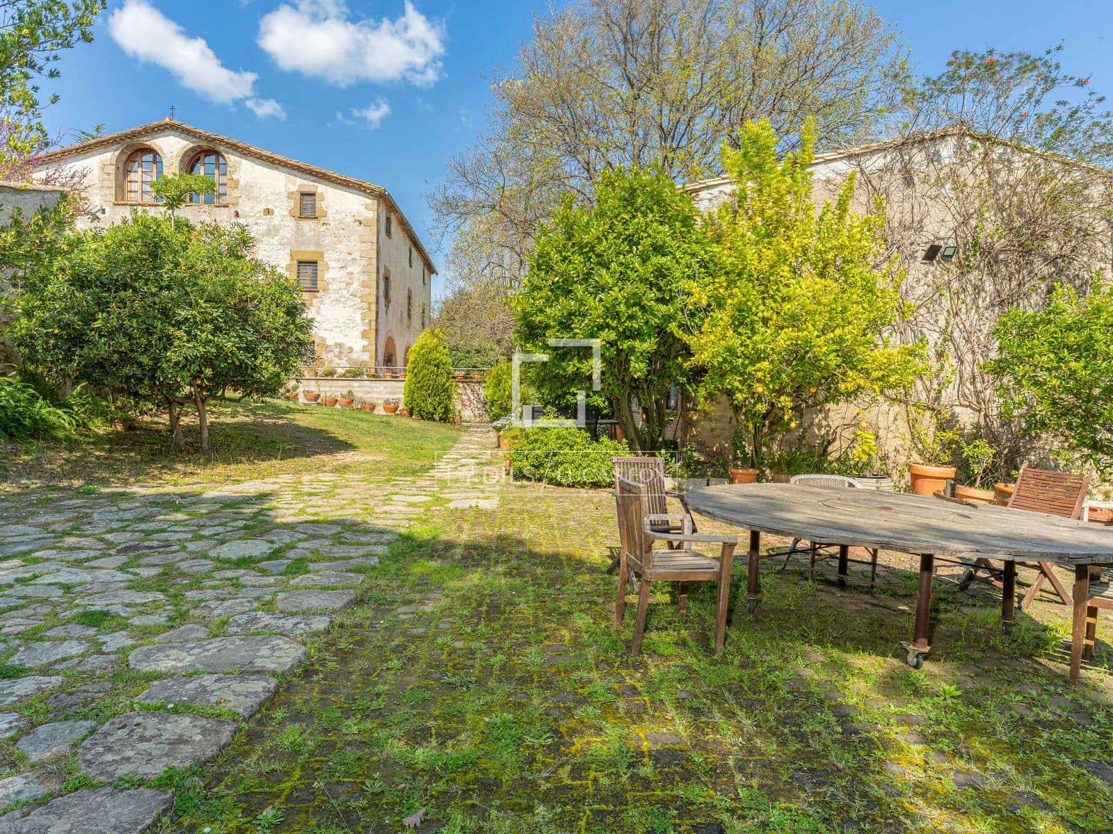 12 soverom Finca/Herregård til salgs i Angles med svømmebasseng garasje - € 1 500 000 (Ref: 9743030)