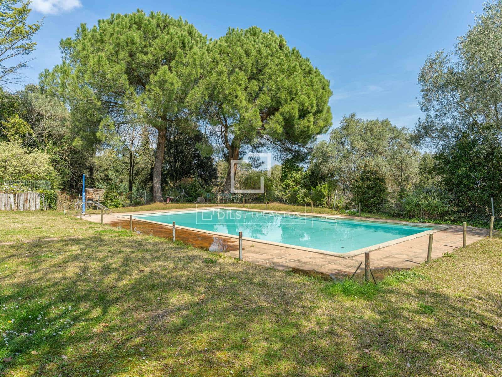 12 soverom Finca/Herregård til salgs i Angles med svømmebasseng garasje - € 1 500 000 (Ref: 9743030)