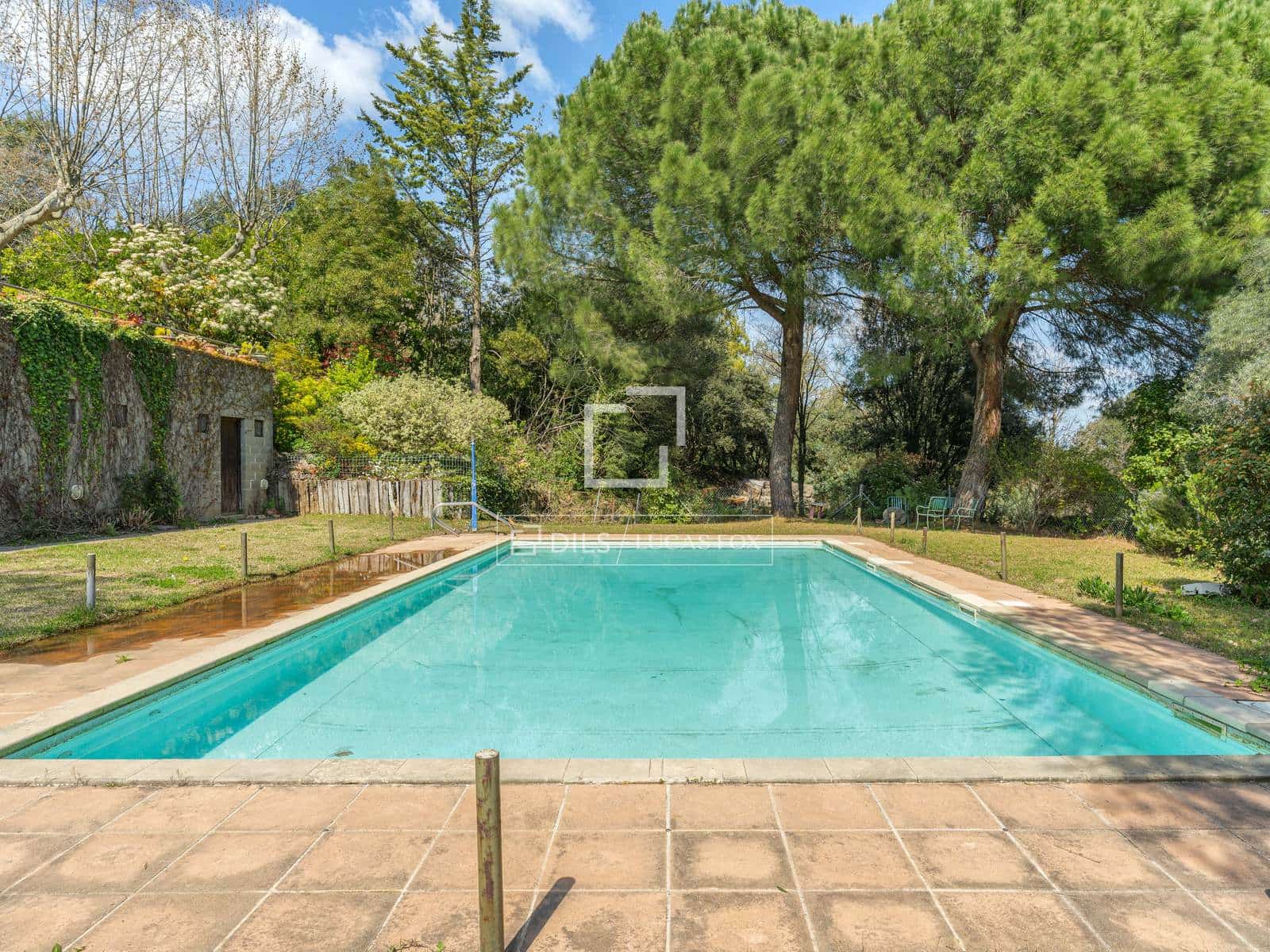 12 soverom Finca/Herregård til salgs i Angles med svømmebasseng garasje - € 1 500 000 (Ref: 9743030)