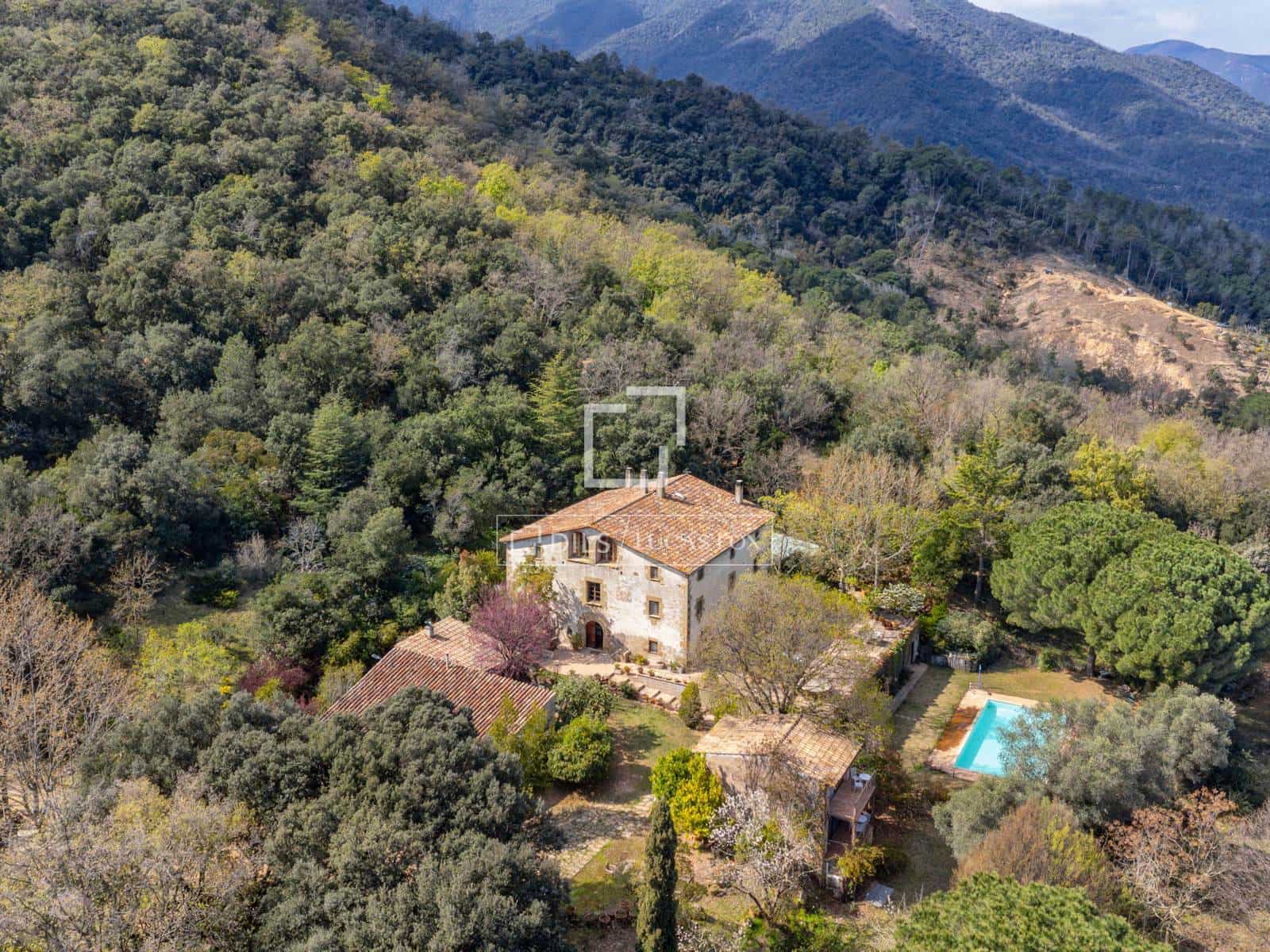 12 soverom Finca/Herregård til salgs i Angles med svømmebasseng garasje - € 1 500 000 (Ref: 9743030)