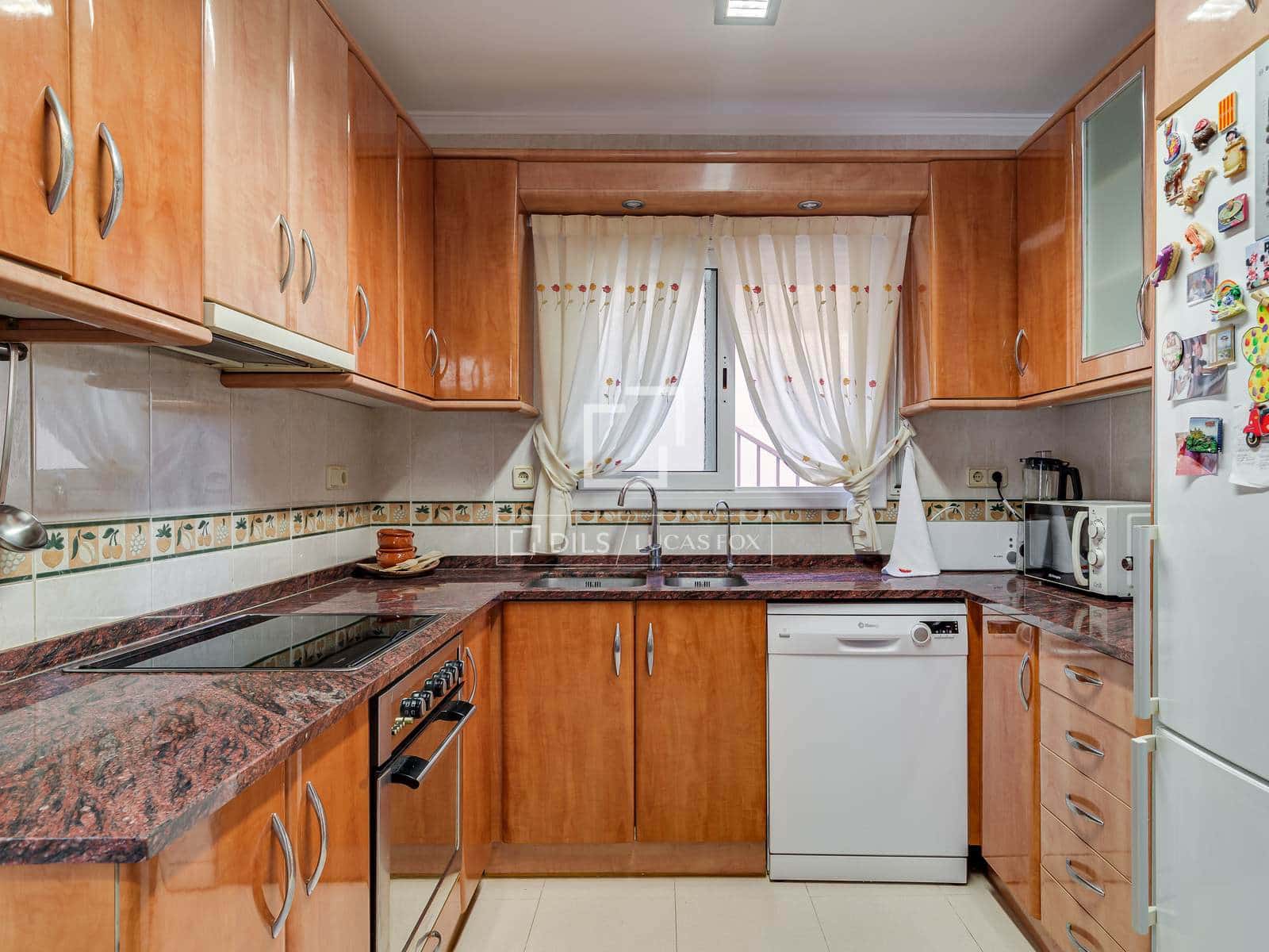 4 sypialnia Willa na sprzedaż w Vilassar de Dalt z basenem garażem - 750 000 € (Ref: 9743996)