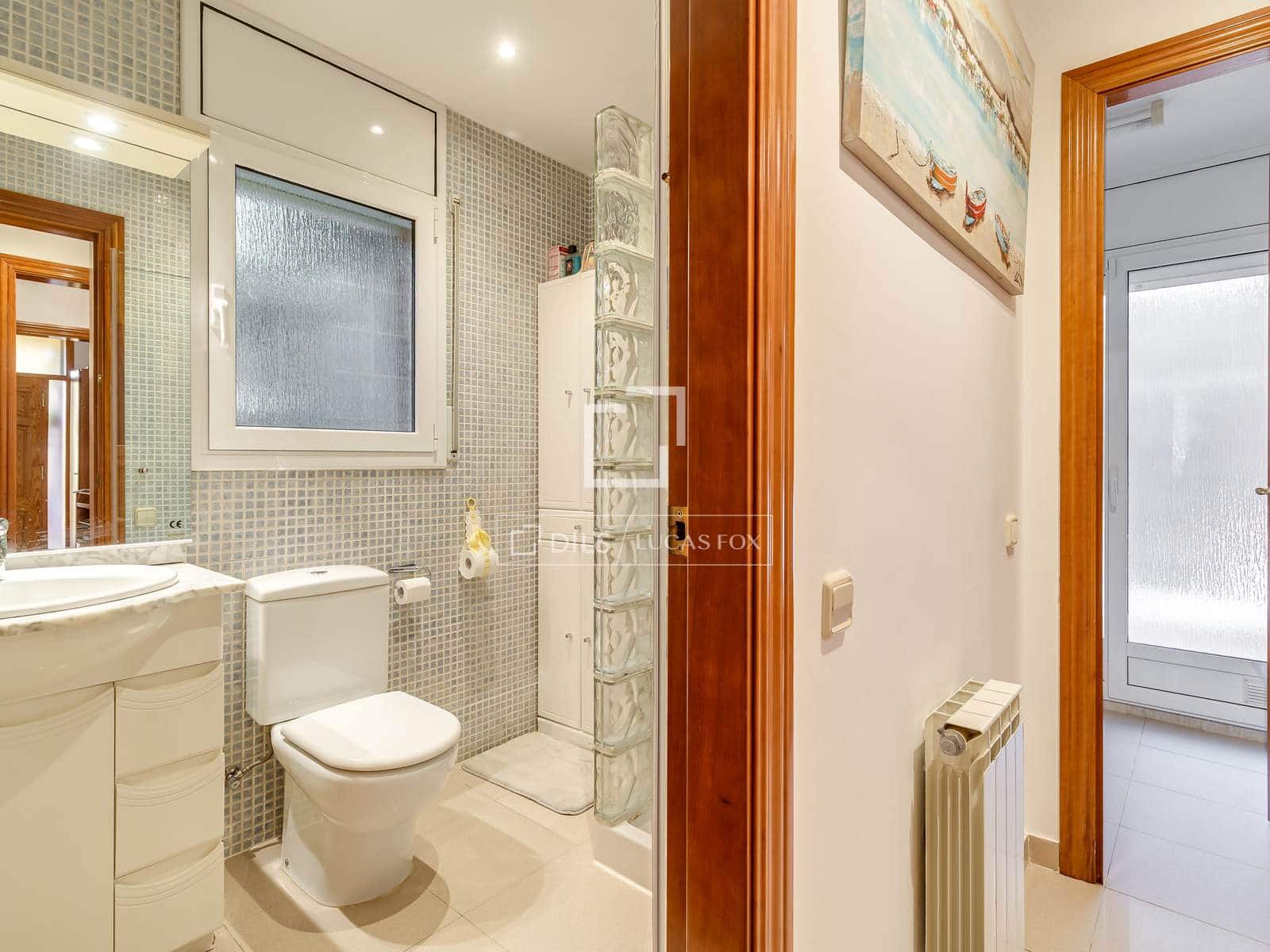 4 sypialnia Willa na sprzedaż w Vilassar de Dalt z basenem garażem - 750 000 € (Ref: 9743996)