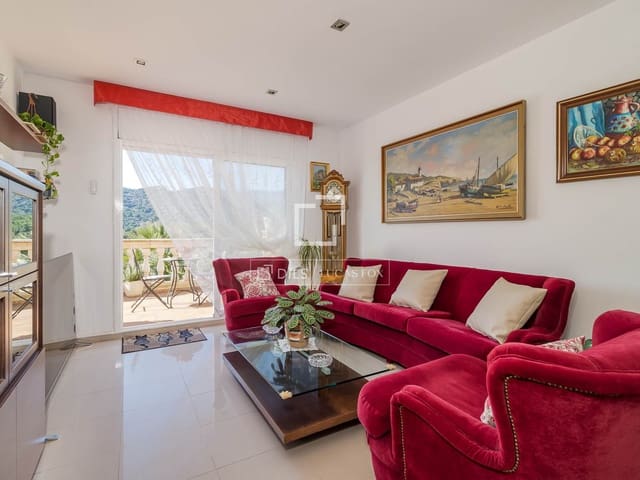 4 sypialnia Willa na sprzedaż w Vilassar de Dalt z basenem garażem - 750 000 € (Ref: 9743996)