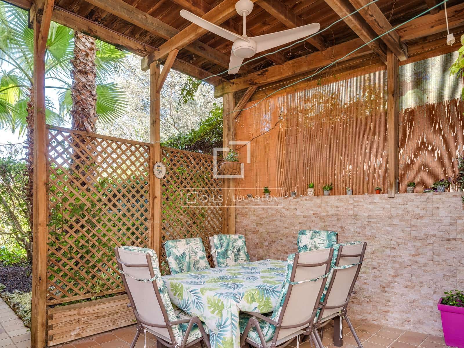 4 sypialnia Willa na sprzedaż w Vilassar de Dalt z basenem garażem - 750 000 € (Ref: 9743996)