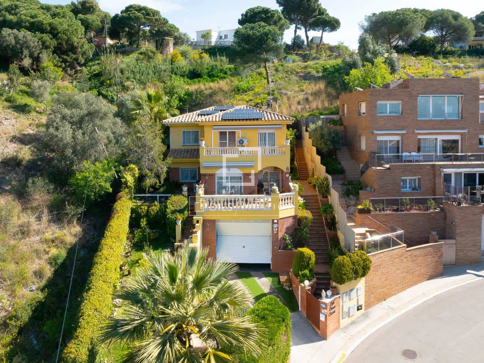 4 sypialnia Willa na sprzedaż w Vilassar de Dalt z basenem garażem - 750 000 € (Ref: 9743996)